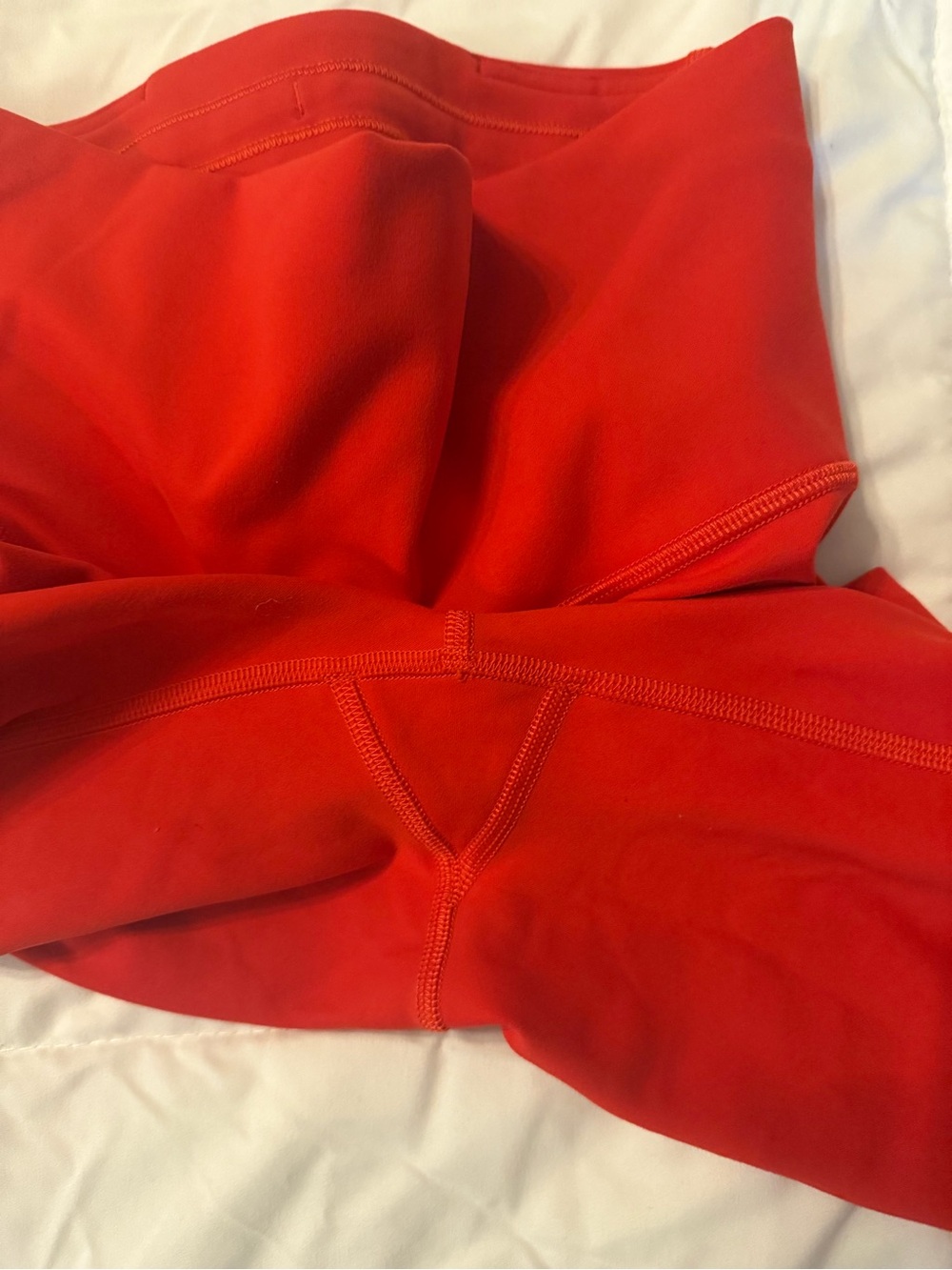 Lululemon Wunder train leggings with pockets. 23”. Size 6 - Picture 2 of 4
